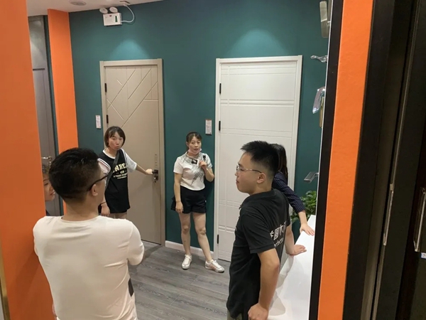 益圆木门重庆店与四川巴中店学习交流会圆满结束