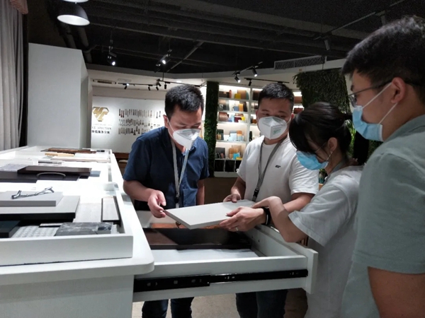 华润涂料全国价值服务中心迎参观潮 家具企业加速奔跑