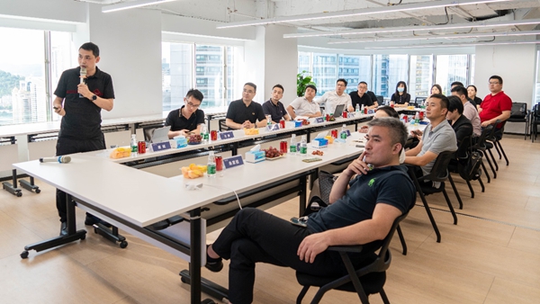 强强联手,整合共赢丨红星美凯龙执行总裁朱家桂莅临玛格指导交流