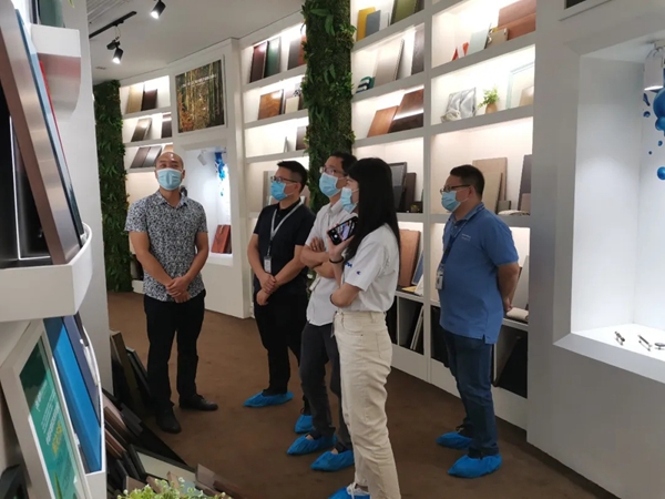 华润涂料全国价值服务中心迎参观潮 家具企业加速奔跑