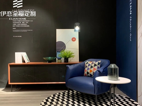 伊恋全屋定制新品震惊全场 引行人驻足