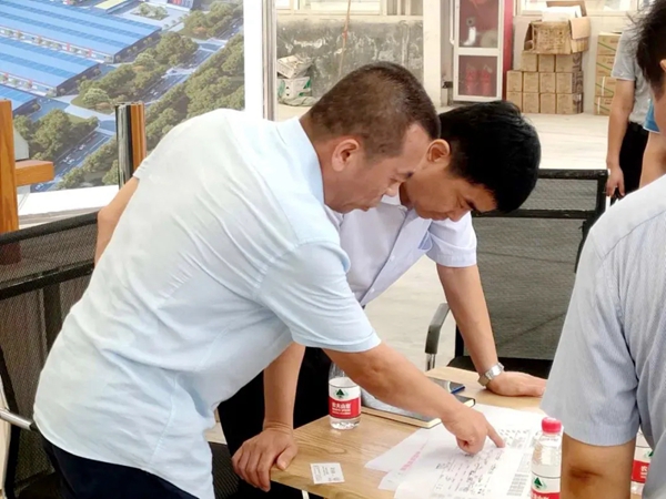 日佳柏莱门窗山东生产基地迎来济南市商河县袁长奎县长调研指导