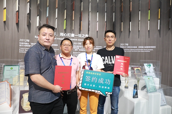 2020广州建博会丨好莱客首战成功收官 潮牌原力创造未来价值 2020广州建博会丨好莱客首战成功收官 潮牌原力创造未来价值
