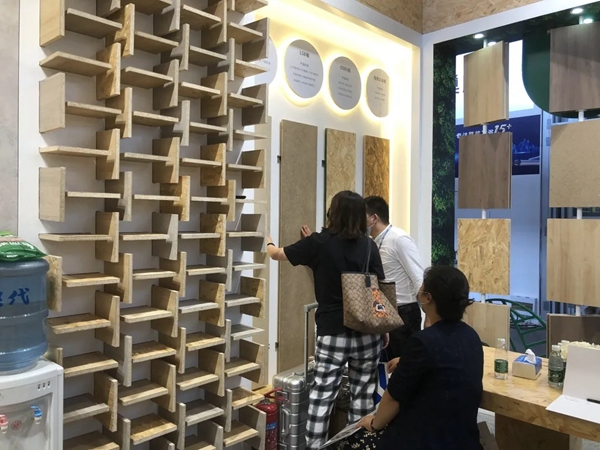 千年舟·澳思柏恩打造健康新风尚 OSB惊艳亮相郑州展会 千年舟·澳思柏恩打造健康新风尚 OSB惊艳亮相郑州展会