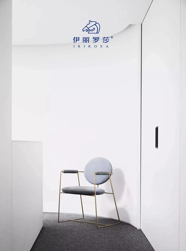 伊丽罗莎墙布：简约有度 邂逅品质生活