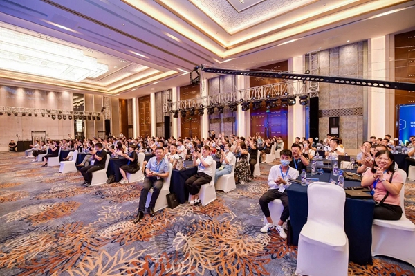 米兰壁纸·墙布·窗帘全国巡回战略峰会济南站成功举办