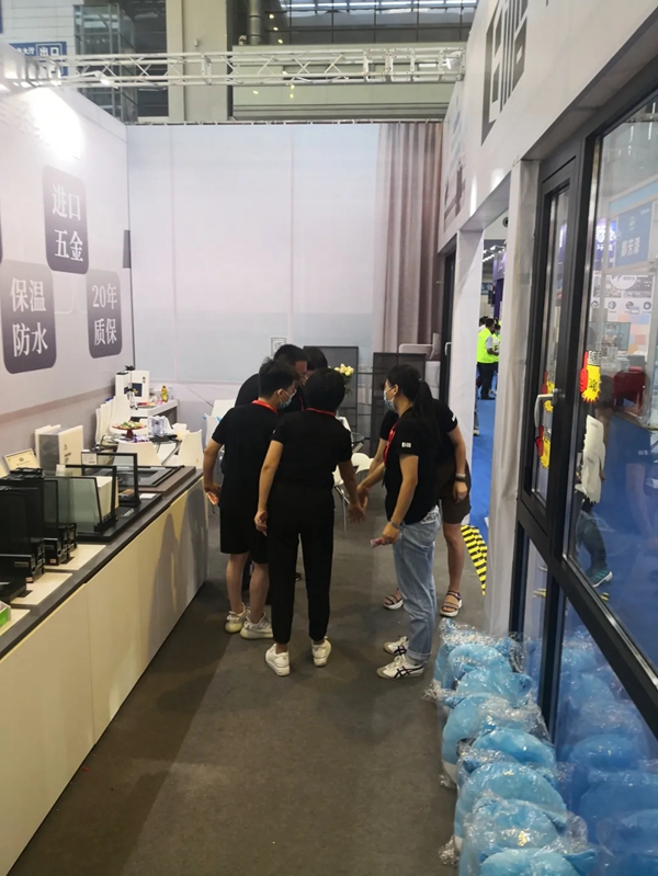 E格静音系统门窗亮相第17届深圳名品家博会 首秀爆单超百万