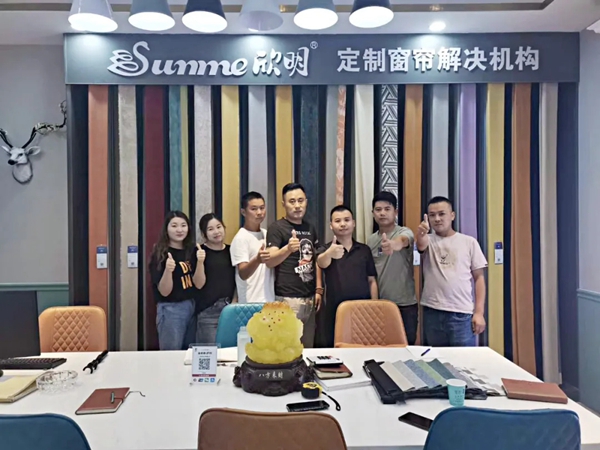 欣明窗帘精品走进终端门店 落地学员培训帮扶