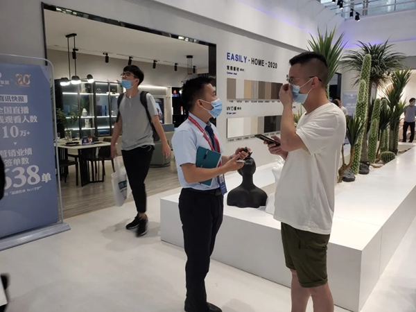 伊仕利家居展馆依旧火热 展现产品实力与魅力