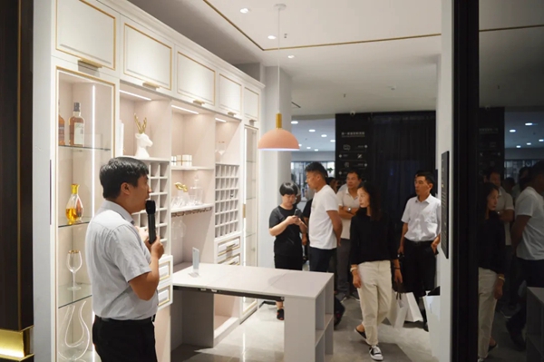 简一全屋定制千万大商俱乐部财富分享会圆满落幕