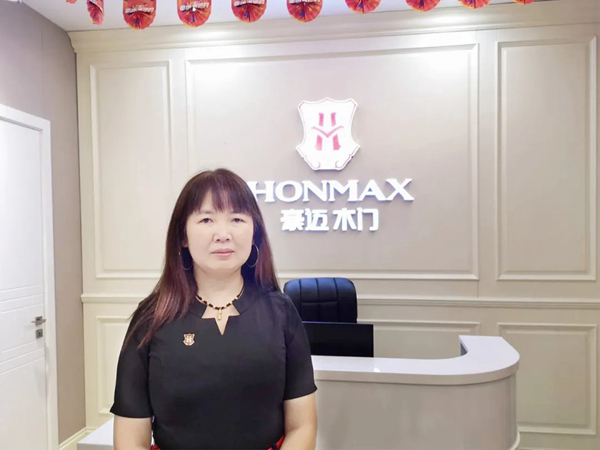 豪迈木门重庆市潼南县经销商赖银华:从小店到大店的飞跃