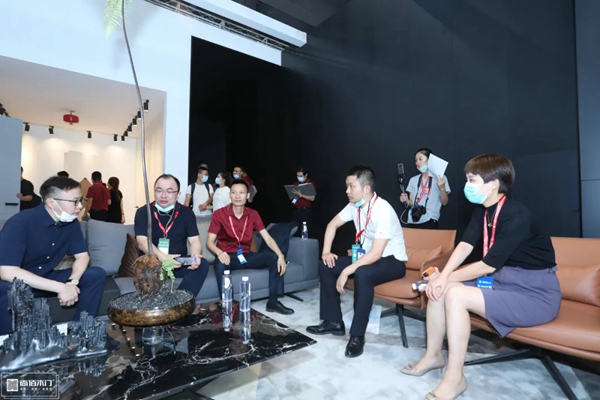 尚佰木门|整木定制携全新美学展厅闪耀亮相2020中国建博会(广州)