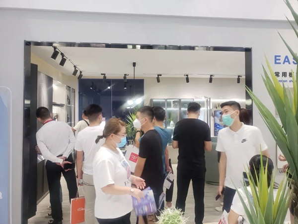 伊仕利家居展馆依旧火热 展现产品实力与魅力