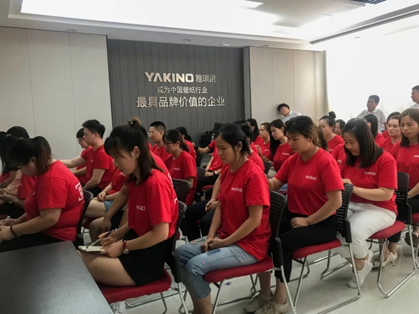 雅琪诺小班化教学×阶段式考核 助力加盟商终端综合升级