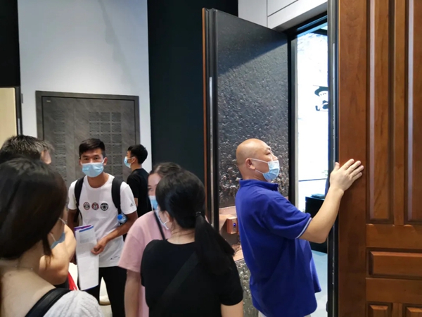 建博会｜最亮梵蒂斯现代邂逅古典 优雅出新高度