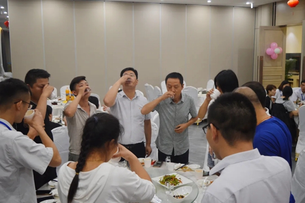简一全屋定制千万大商俱乐部财富分享会圆满落幕