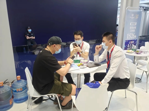 伊仕利家居展馆依旧火热 展现产品实力与魅力