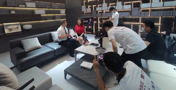 新标高端一体化极简系统隆重亮相，和古天乐一起相约广州建博会！