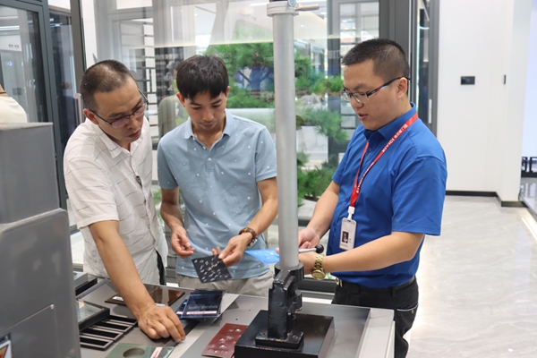 金云雀门窗斩获“经销商推崇门窗十大品牌”荣誉 金云雀门窗斩获“经销商推崇门窗十大品牌”荣誉