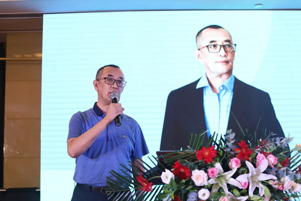 迪峰机械副总经理谢清应邀出席2020年第七届中国门业定制家居GDCC峰会
