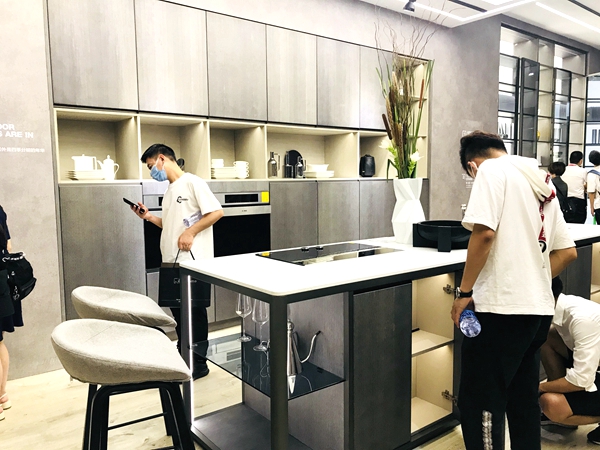 2020中国建博会（广州）丨顶固全屋定制营销拓展总监李仲良：线上线下结合为经销商赋能
