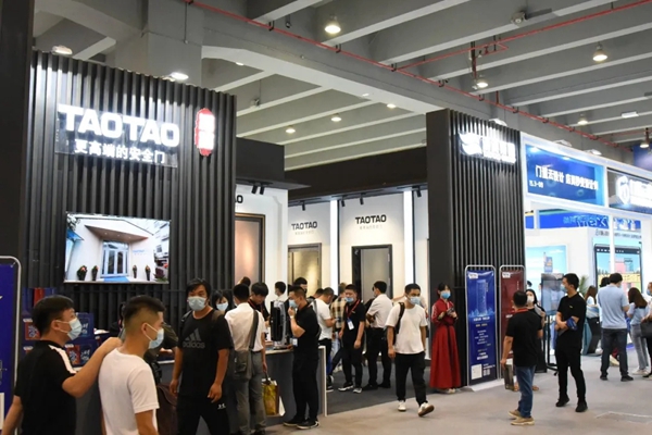 建博会 | TAOTAO疫情首秀，开启智能入户安全门的新纪元