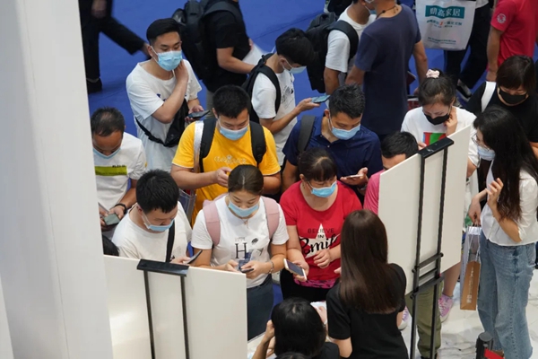 玛格全屋定制新品惊艳出圈 潮色慧品引爆全场