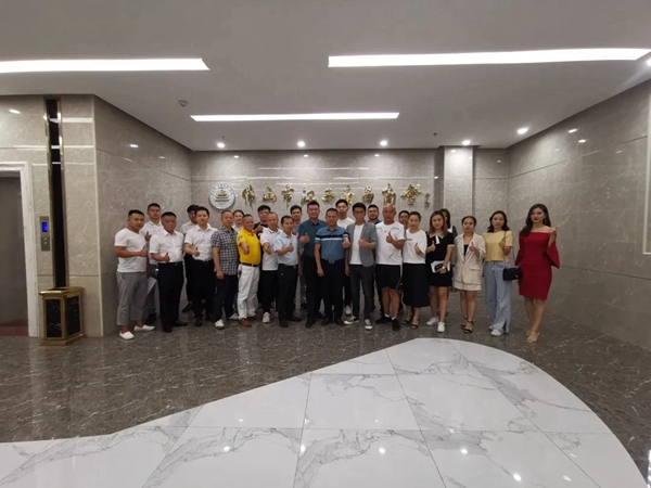 伊美德门窗携手南昌商会各企业 共同进步促成长