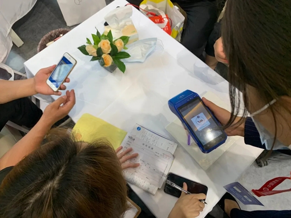 NOLA首次亮相中国建博会(广州),参展首日新零售模式引爆全场 NOLA首次亮相中国建博会(广州),参展首日新零售模式引爆全场