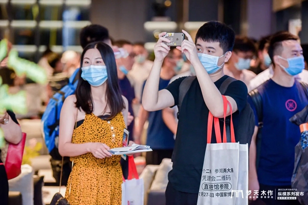 梦天木门联名新品惊艳全场 收获爆棚人气
