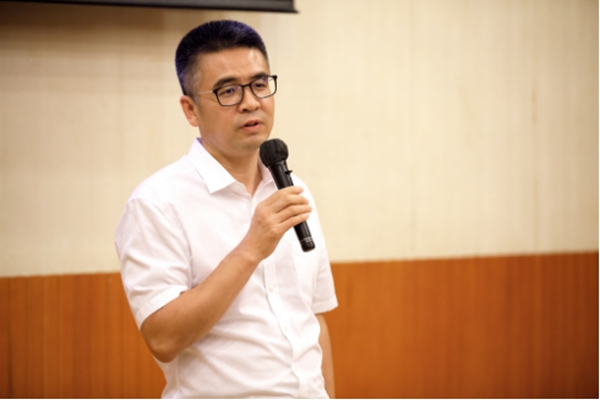 致尚门窗荣获“影响力门窗十大品牌”及当选“创新设计联盟门窗分会理事单位”