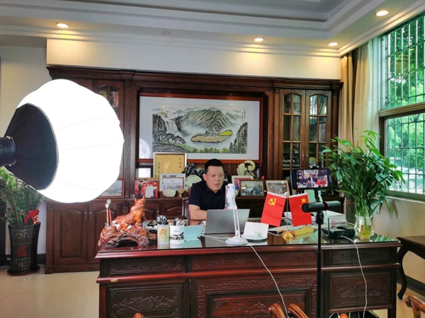 亚丹家居联手新阳光基金会为北京宣武医院捐赠“核酸采样工作站”