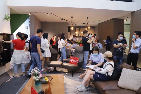 SigMann西克曼展馆大放异彩 汇聚众多客流
