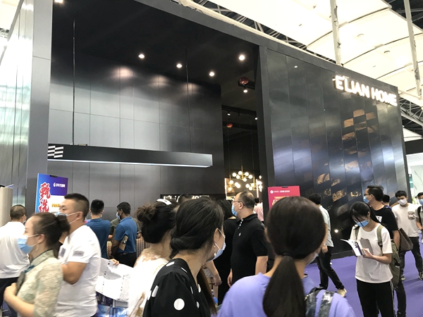 2020中国建博会（广州）丨伊恋全屋定制董事长谢宏伟：疫情加速了直播的发展