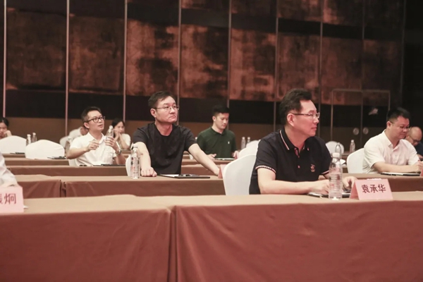 雅诗澜邹胜平当选绍兴市现代纺织及生态环境学会副会长