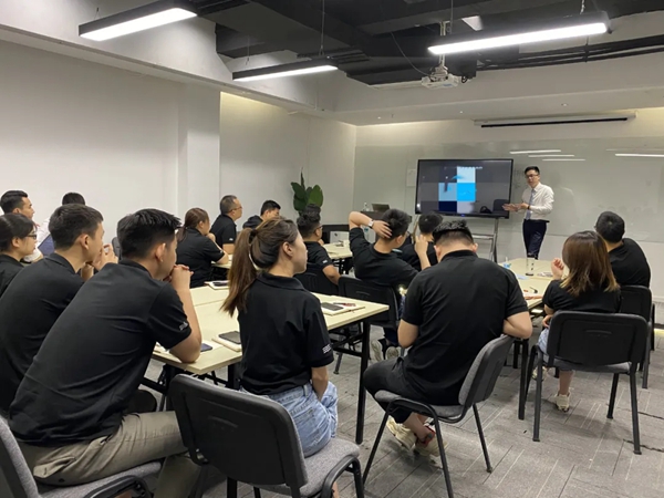 伊恋全屋定制广州建博会展前培训圆满结束