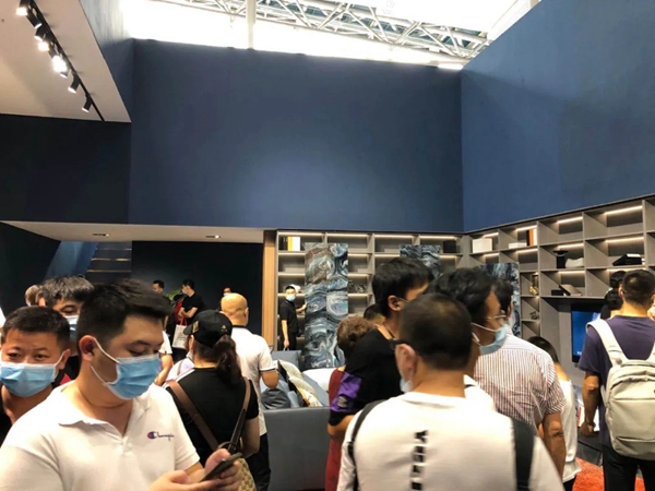 联邦高登全屋定制实力圈粉 新品点亮展馆空间