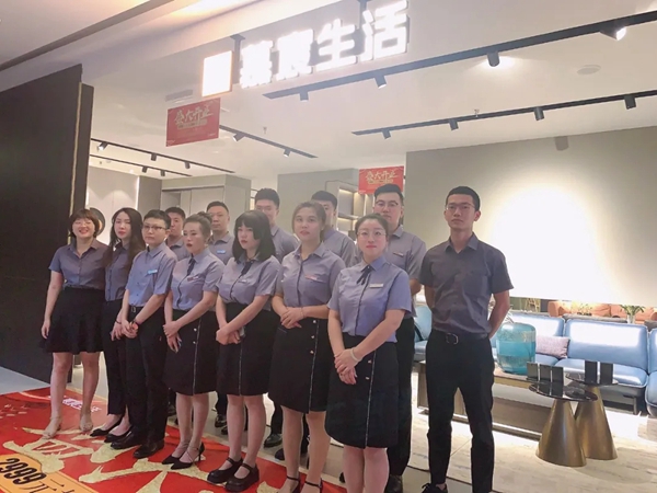 慕宸生活双店开业 现场人气爆棚