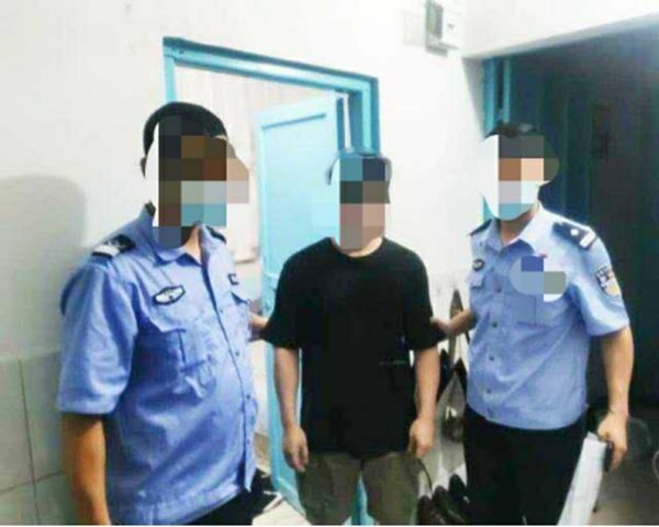 尚品本色木门联合警方重拳打假 维护消费者合法权益