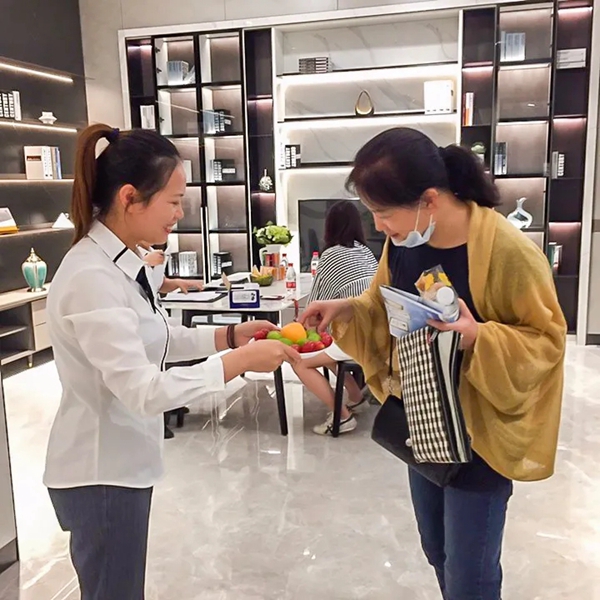 拉迷全屋定制开启品质服务月 提升服务水平