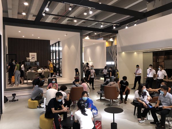 2020中国建博会（广州）丨新标家居木门营销中心总监韦威：一体化高端系统定制体验