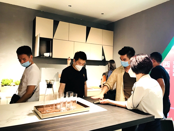 2020中国建博会（广州）丨SigMann西克曼营销总监向术容：全方位立体化专业赋能终端