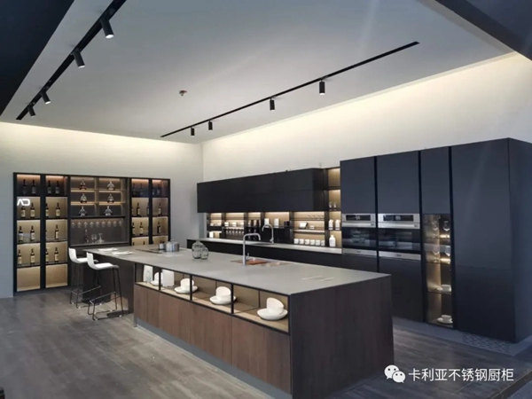 CANLiA卡利展馆吸引大批观众鉴赏 绽放品牌魅力