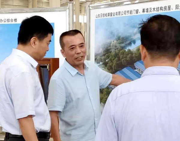 日佳柏莱门窗山东生产基地迎来济南市商河县袁长奎县长调研指导