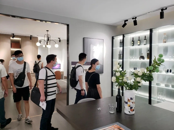 伊仕利家居展馆依旧火热 展现产品实力与魅力