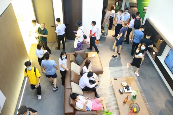 SigMann西克曼展馆大放异彩 汇聚众多客流