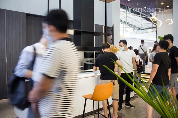 艾瑞卡全屋定制“门店+拎包入住” 新模式闪耀广州建博会