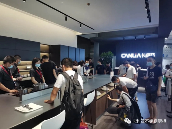 CANLiA卡利展馆吸引大批观众鉴赏 绽放品牌魅力