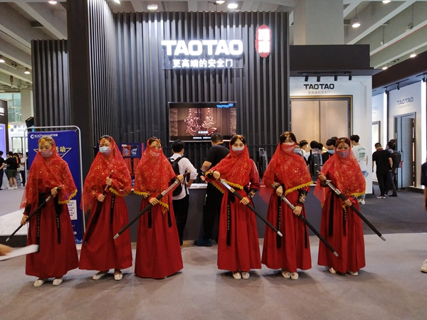2020中国建博会（广州）丨TAOTAO市场部经理张辉:：上新了！高端铸铝、法式轻奢、国潮系列带来非凡体验