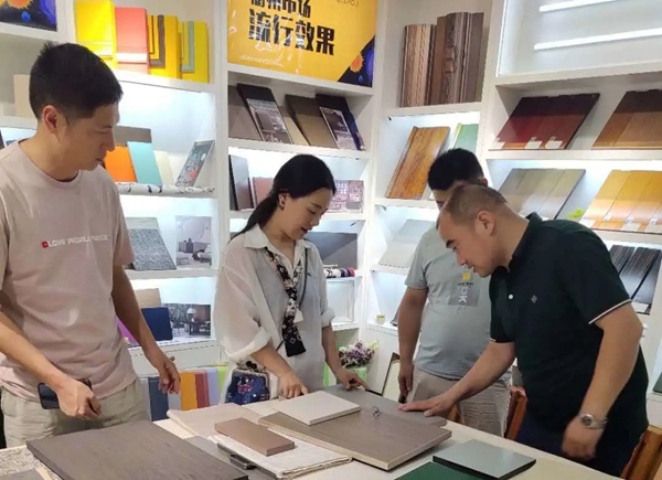 华润涂料全国价值服务中心迎参观潮 家具企业加速奔跑